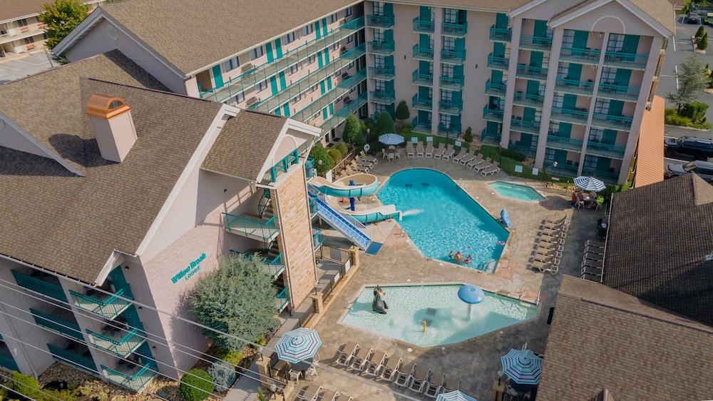 Accommodation By Willow Brook Lodge Pigeon Forge Exterior photo